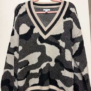 Nine West Camo Knit V-Neck Sweater | Size M | Neutral Tones